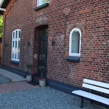 Altes Bahnhofsvorsteherhaus Unten Apartment *