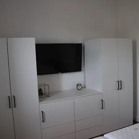 Altes Bahnhofsvorsteherhaus * Husum (Schleswig-Holstein)